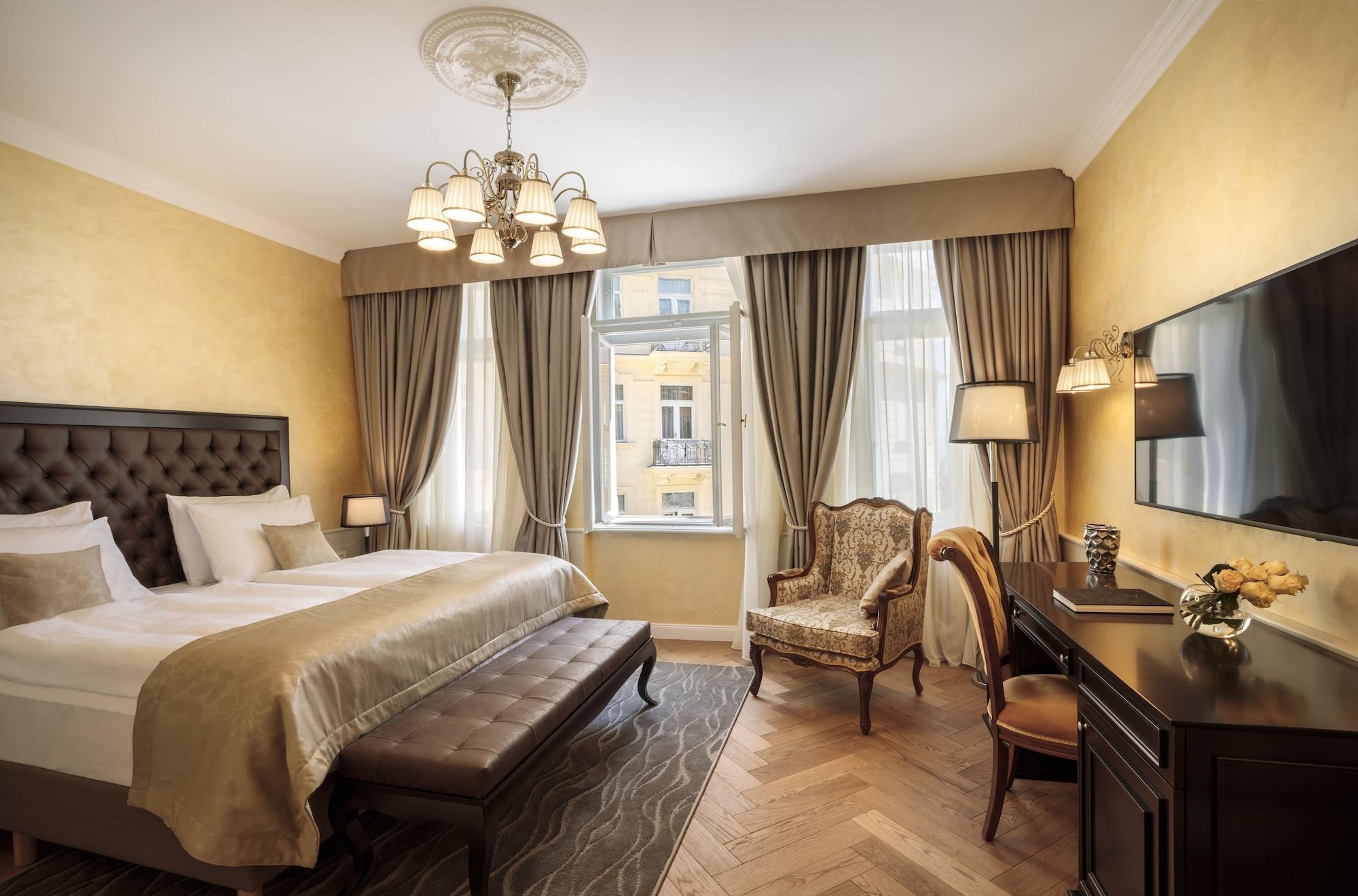 - Liburnia Hotel Opatija