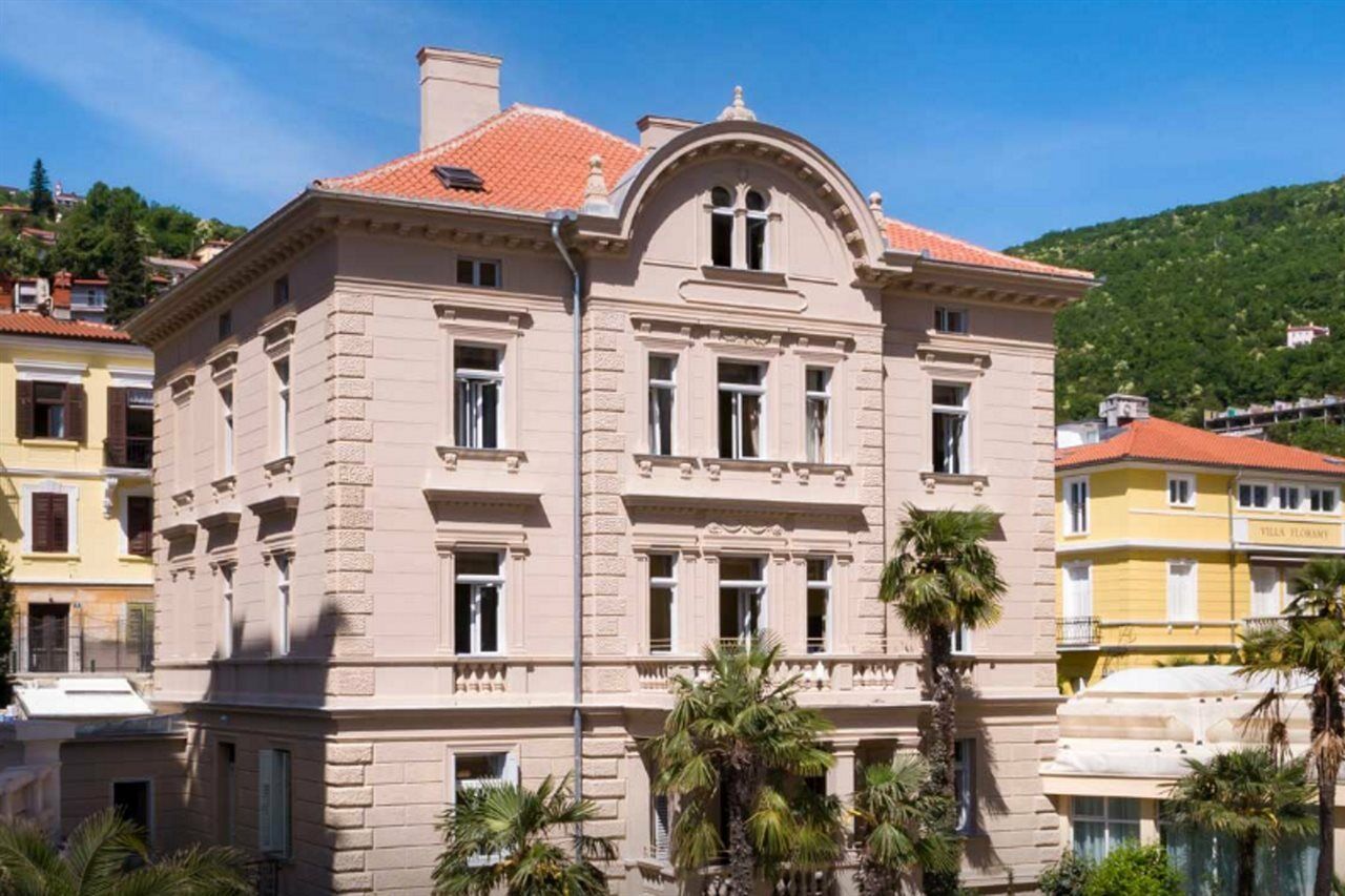 - Liburnia Hotel